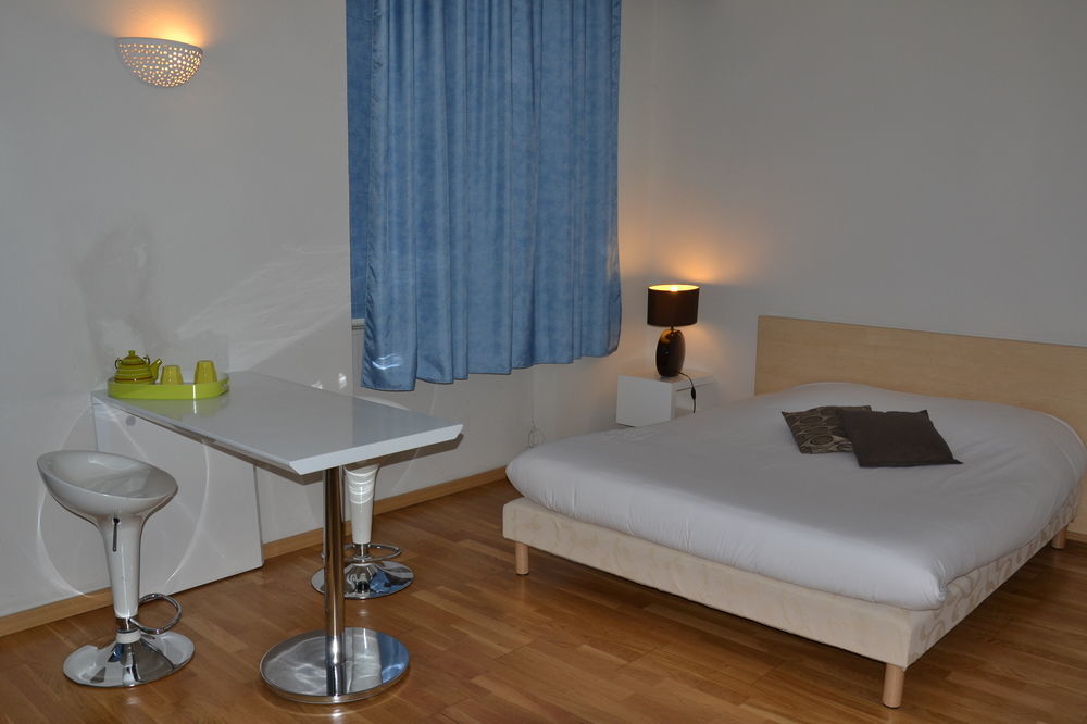 Appart hôtel Residhotel Vieux Port 3*