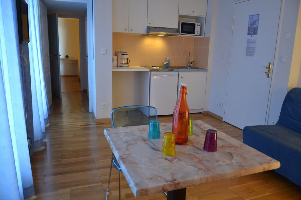 Appart hôtel Residhotel Vieux Port 3*