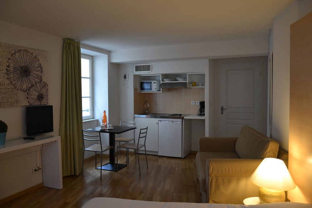 Appart hôtel Residhotel Vieux Port 3*